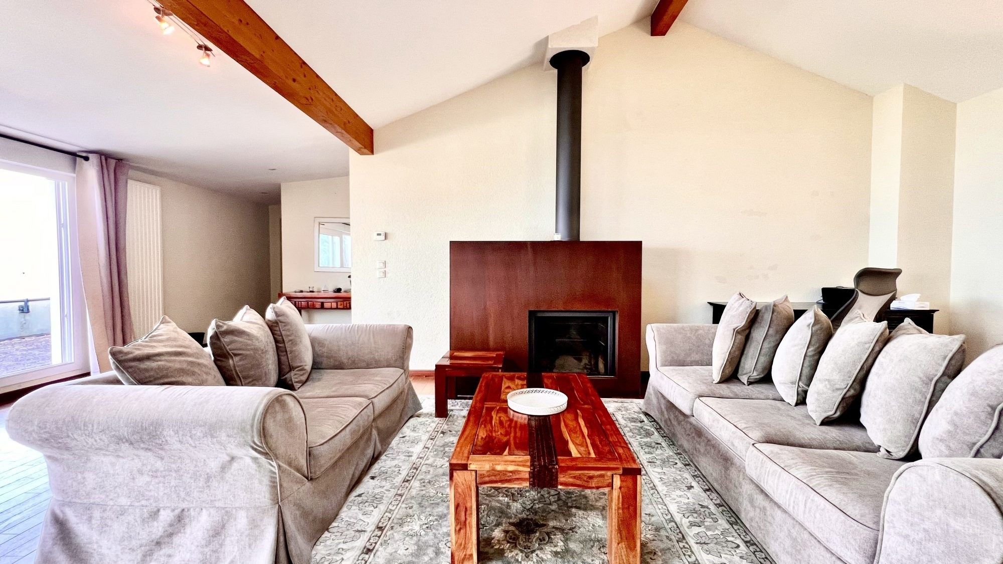 apartment 5 Rooms for sale on EVIAN LES BAINS (74500)