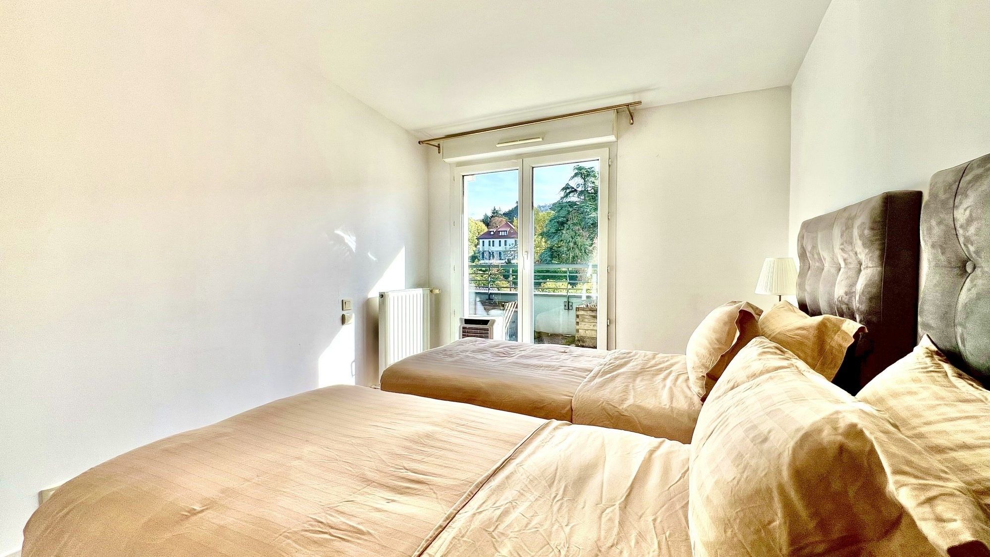 apartment 5 Rooms for sale on EVIAN LES BAINS (74500)