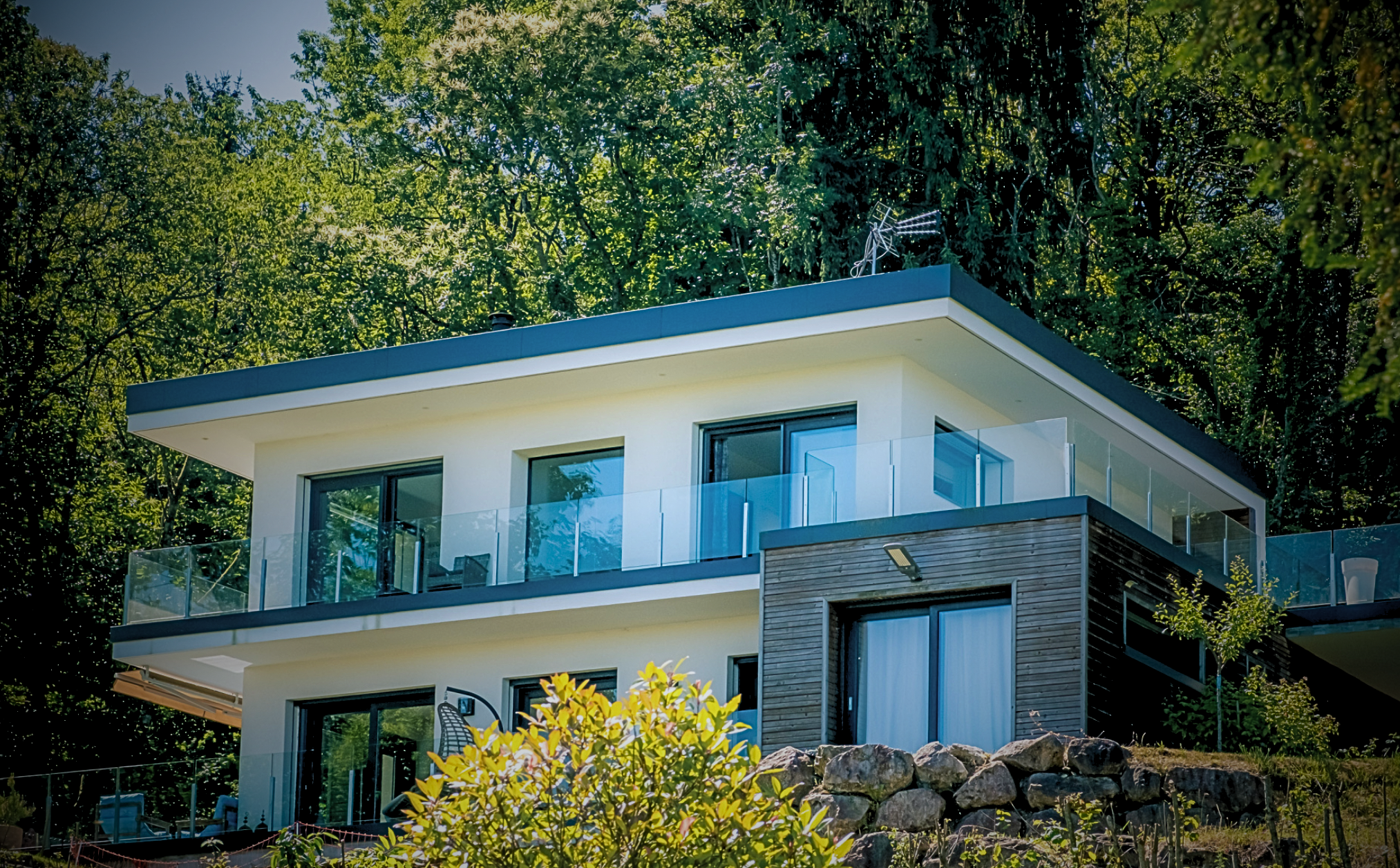 house 6 Rooms for sale on NEUVECELLE (74500)