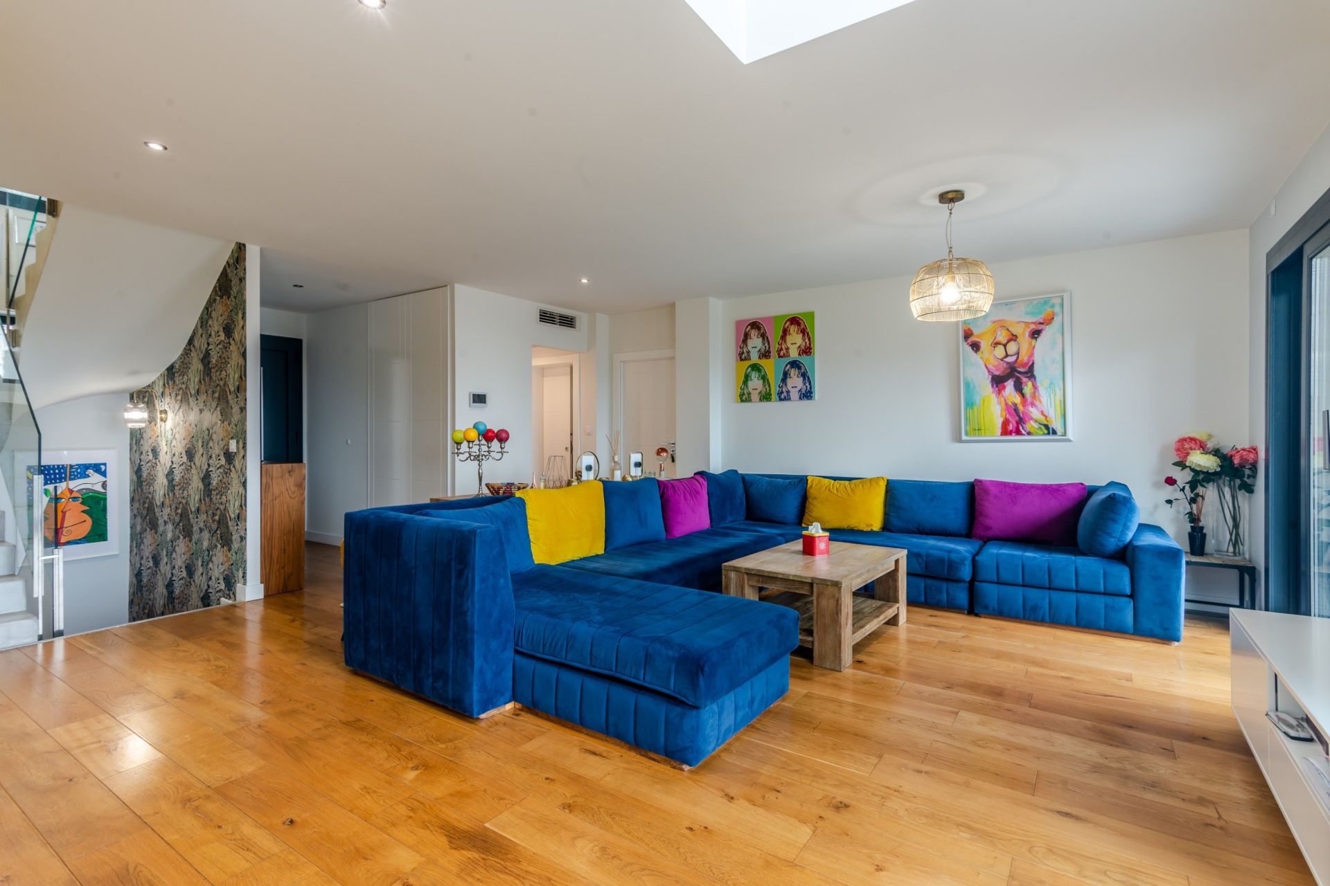 house 6 Rooms for sale on NEUVECELLE (74500)