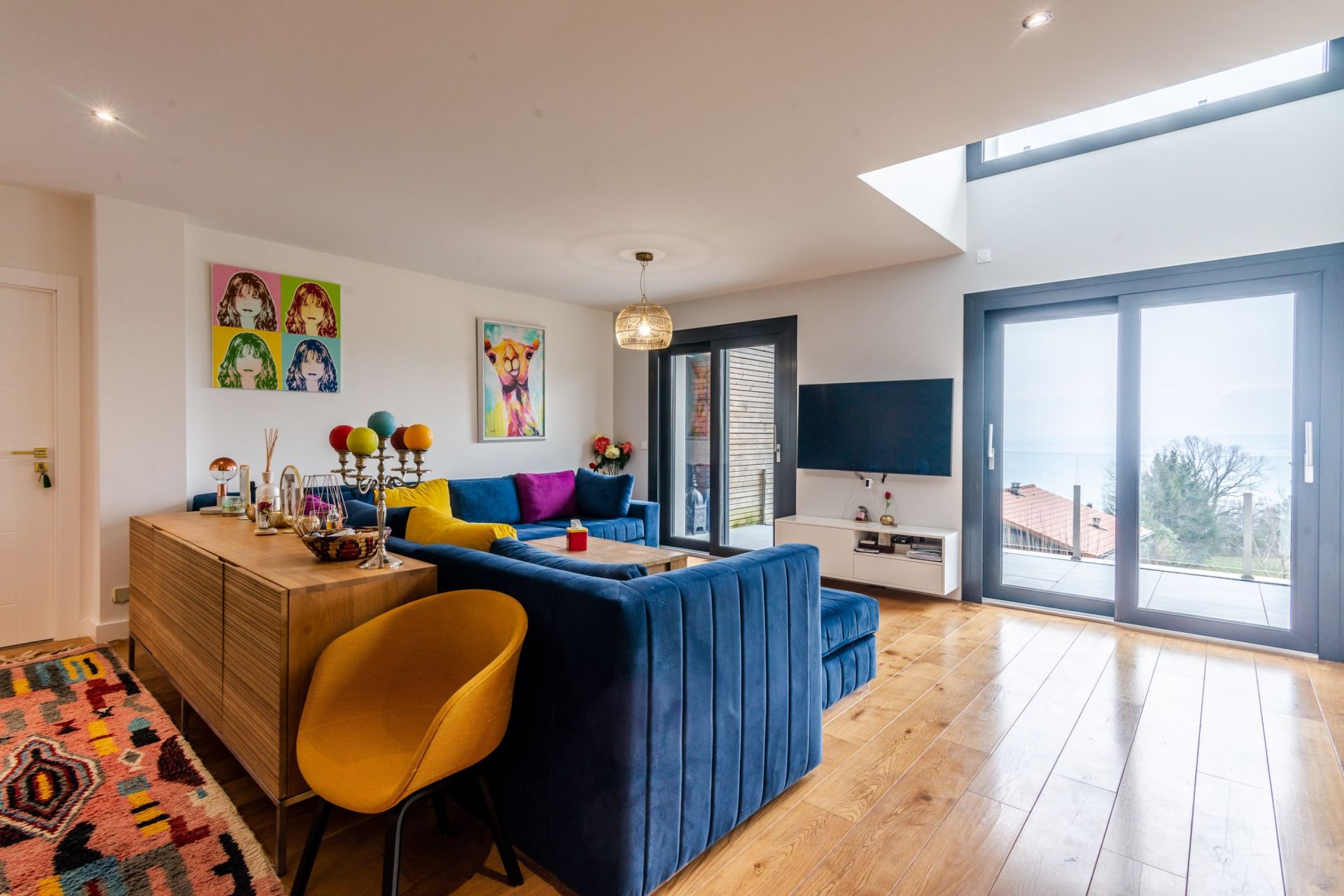 house 6 Rooms for sale on NEUVECELLE (74500)