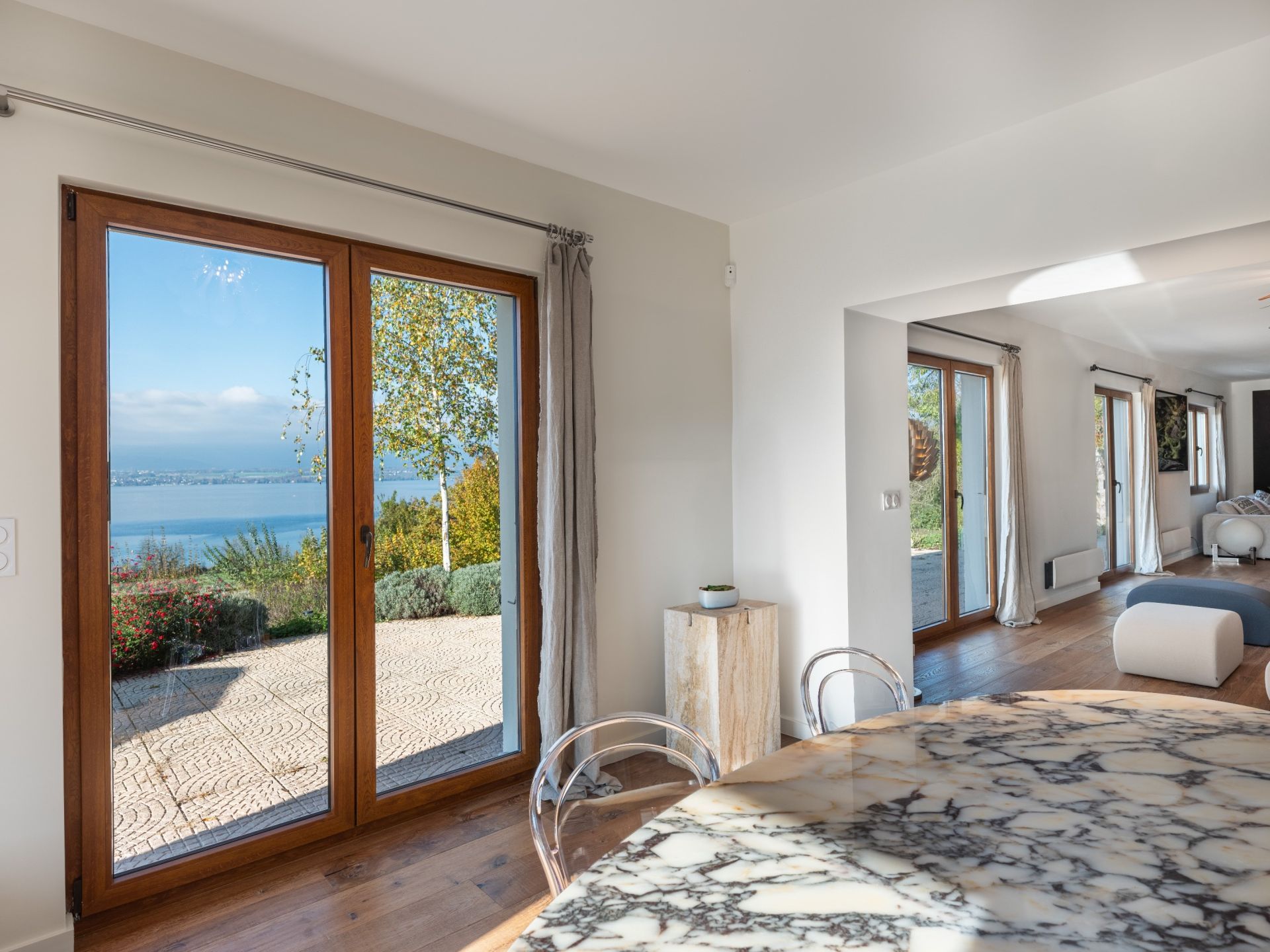 house 9 Rooms for sale on CHENS SUR LEMAN (74140)