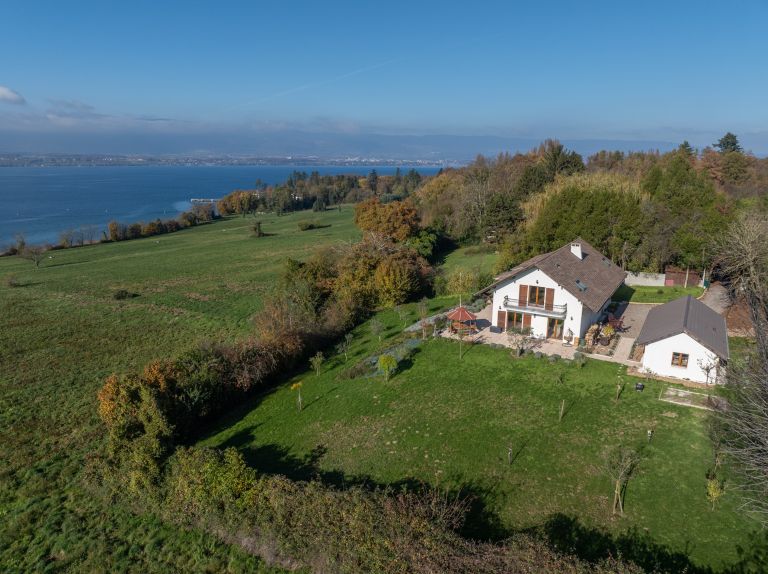 maison 9 Pièces en vente sur CHENS SUR LEMAN (74140)