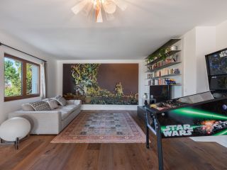 house 9 Rooms for sale on CHENS SUR LEMAN (74140)