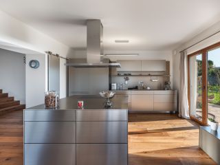 house 9 Rooms for sale on CHENS SUR LEMAN (74140)