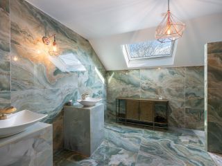 house 9 Rooms for sale on CHENS SUR LEMAN (74140)