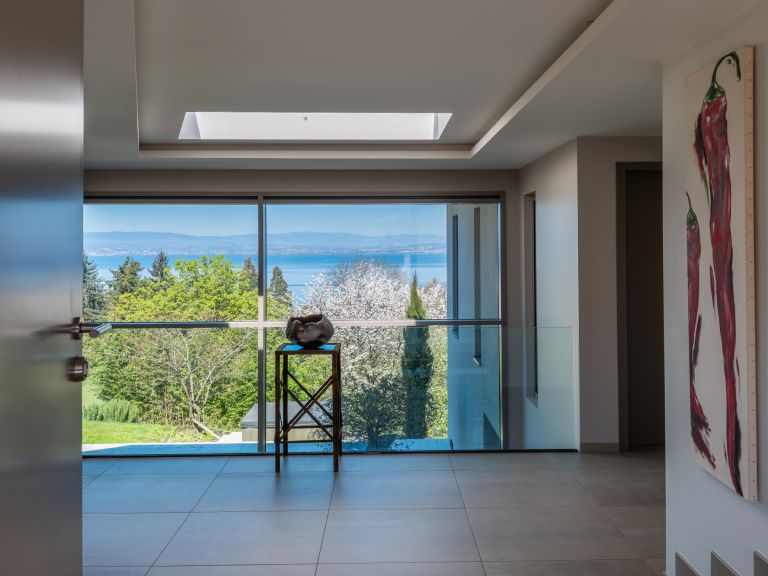 house 7 Rooms for sale on EVIAN LES BAINS (74500)