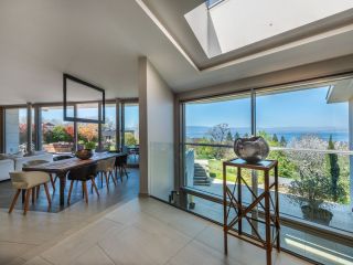 house 7 Rooms for sale on EVIAN LES BAINS (74500)