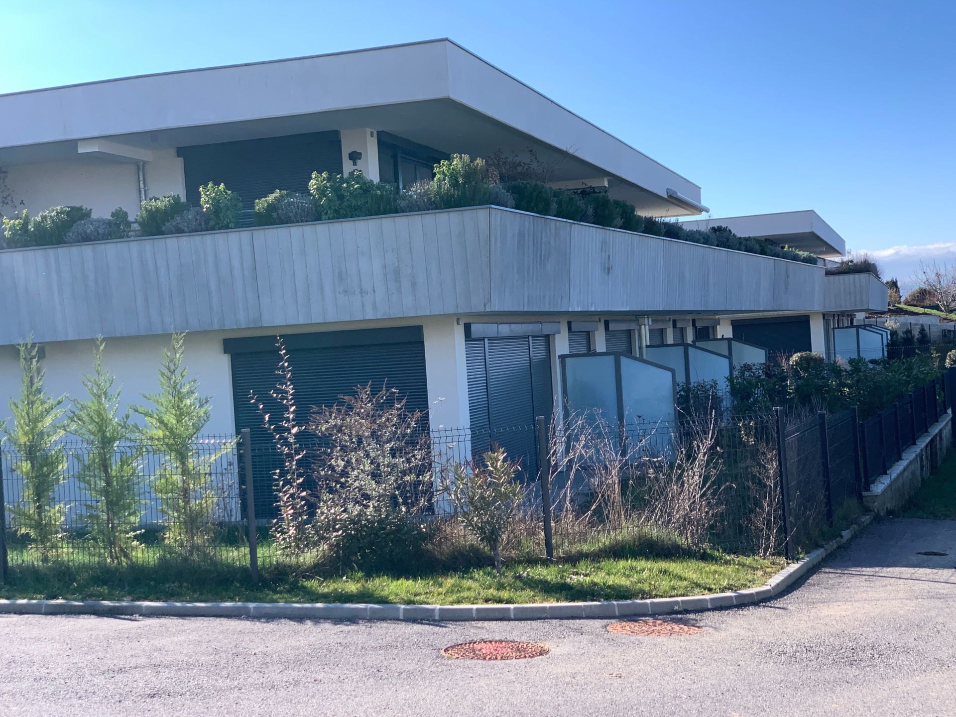 apartment 4 Rooms for sale on MAXILLY SUR LEMAN (74500)