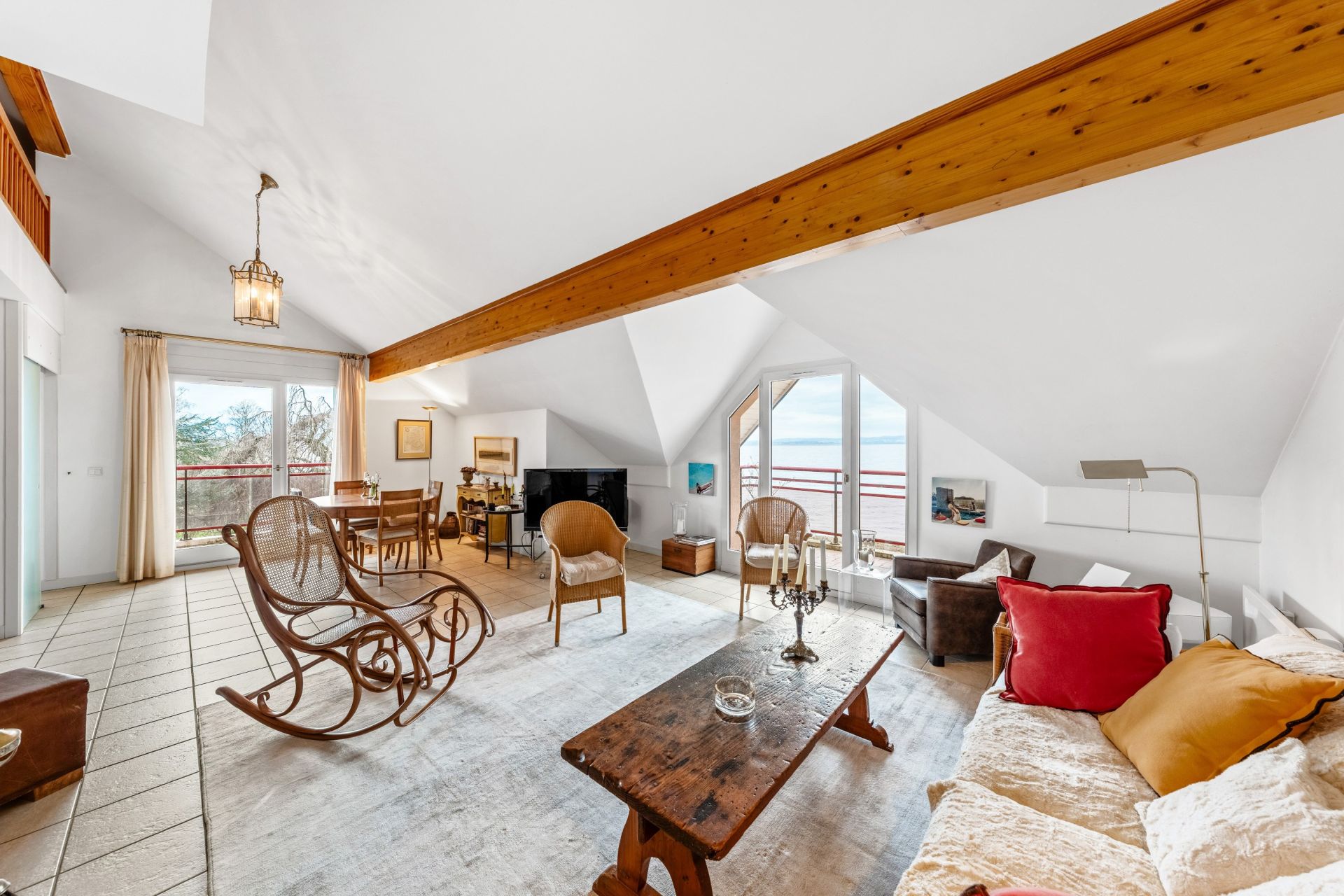 apartment 4 Rooms for sale on PUBLIER (74500)