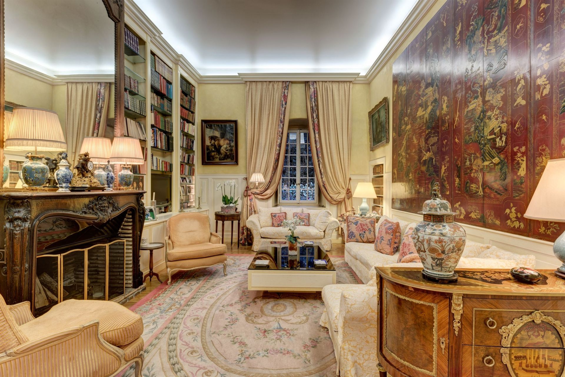 house 25 Rooms for sale on DOUVAINE (74140)