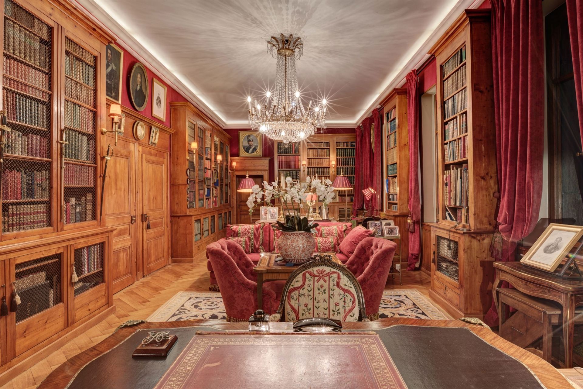 house 25 Rooms for sale on DOUVAINE (74140)