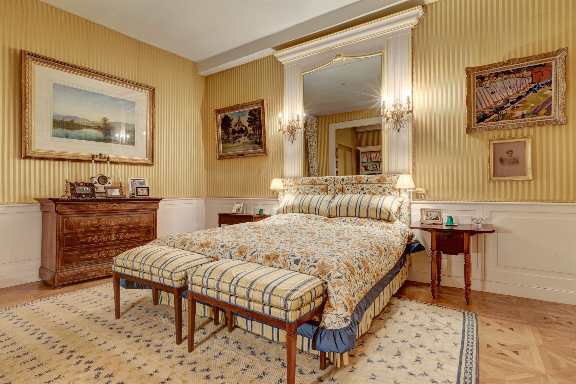 house 25 Rooms for sale on DOUVAINE (74140)