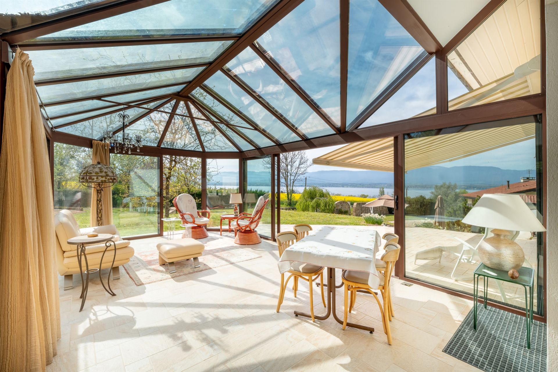 house 8 Rooms for sale on CHENS SUR LEMAN (74140)