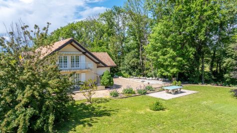 house 8 Rooms for sale on CHENS SUR LEMAN (74140) Sale House Chens-sur-Léman 8 Rooms 380 m²