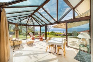 house 8 Rooms for sale on CHENS SUR LEMAN (74140)