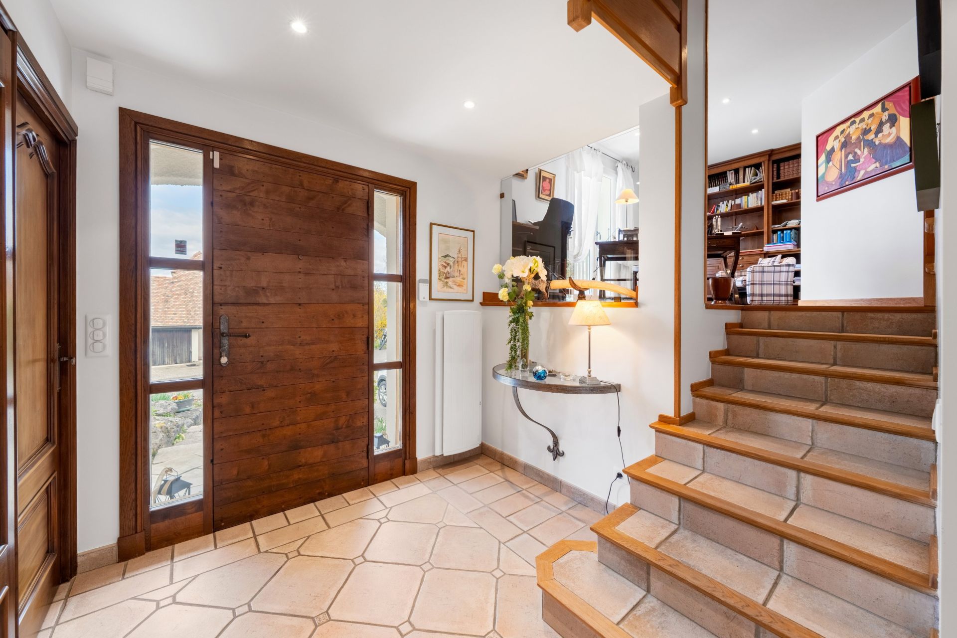 house 8 Rooms for sale on NEUVECELLE (74500)