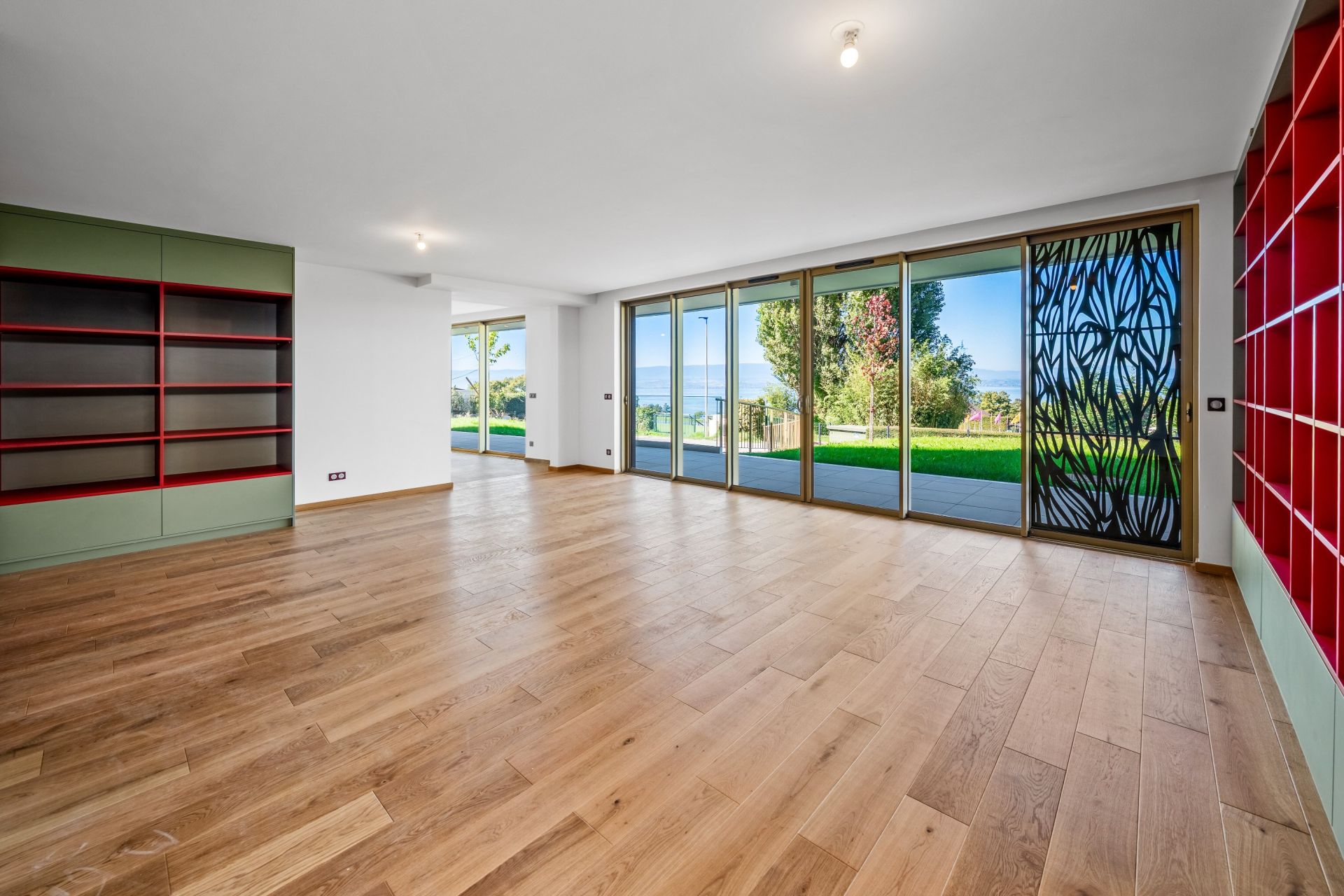 apartment 6 Rooms for sale on EVIAN LES BAINS (74500)