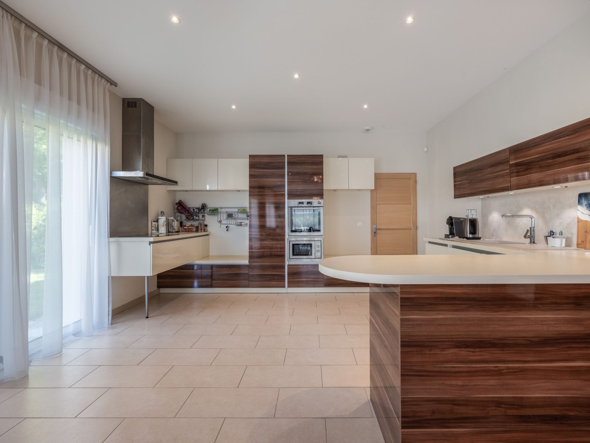 maison 9 Pièces en vente sur CHENS SUR LEMAN (74140)