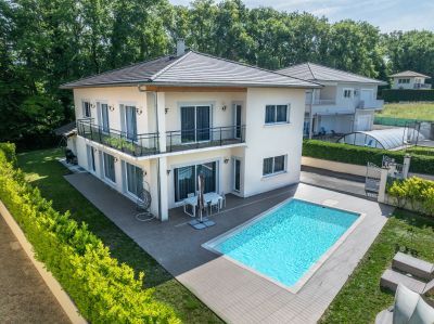 Sale House Chens-sur-Léman 9 Rooms 312 m²