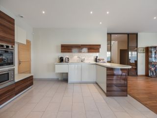 maison 9 Pièces en vente sur CHENS SUR LEMAN (74140)