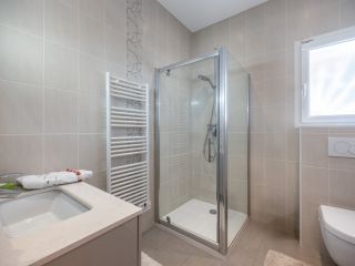 maison 9 Pièces en vente sur CHENS SUR LEMAN (74140)