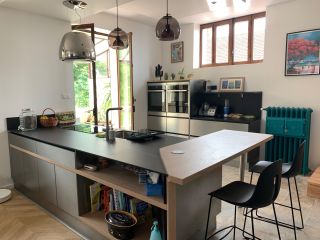 apartment 9 Rooms for sale on EVIAN LES BAINS (74500)