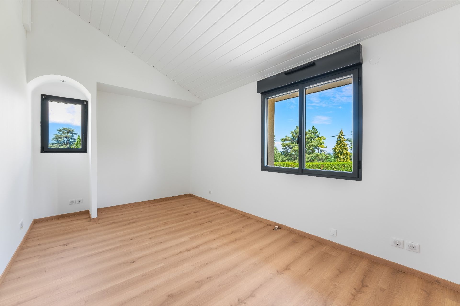 house 6 Rooms for sale on MESSERY (74140)