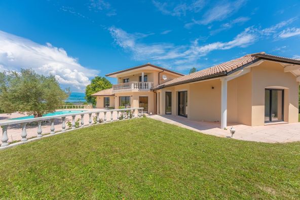 Vente Maison Messery 6 Pièces 210 m²