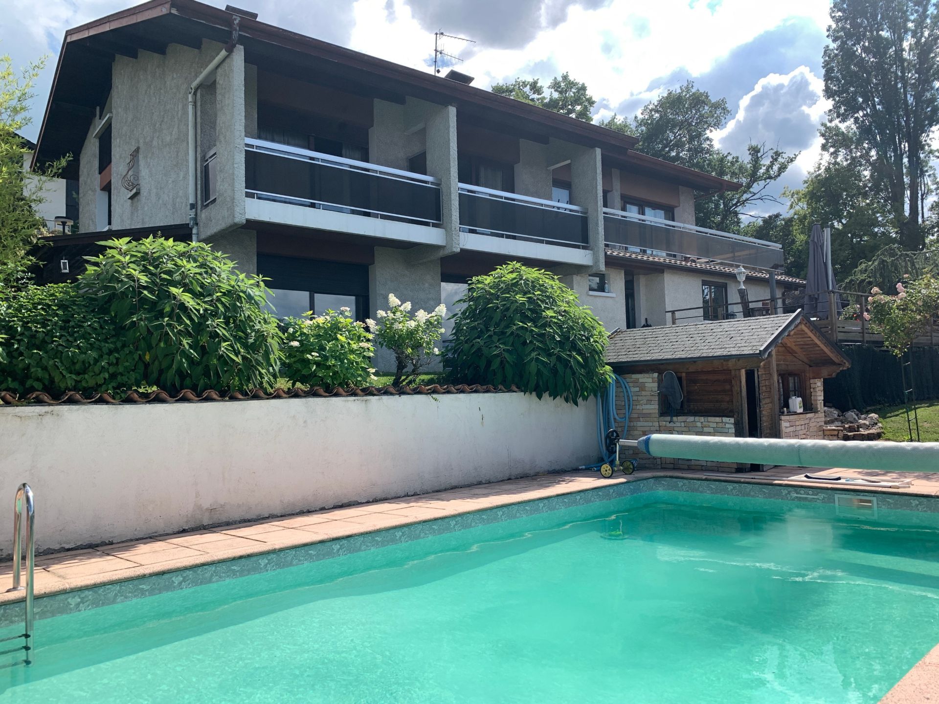 house 8 Rooms for sale on EVIAN LES BAINS (74500)