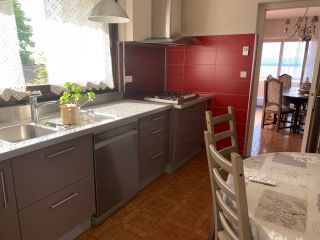 house 8 Rooms for sale on EVIAN LES BAINS (74500)