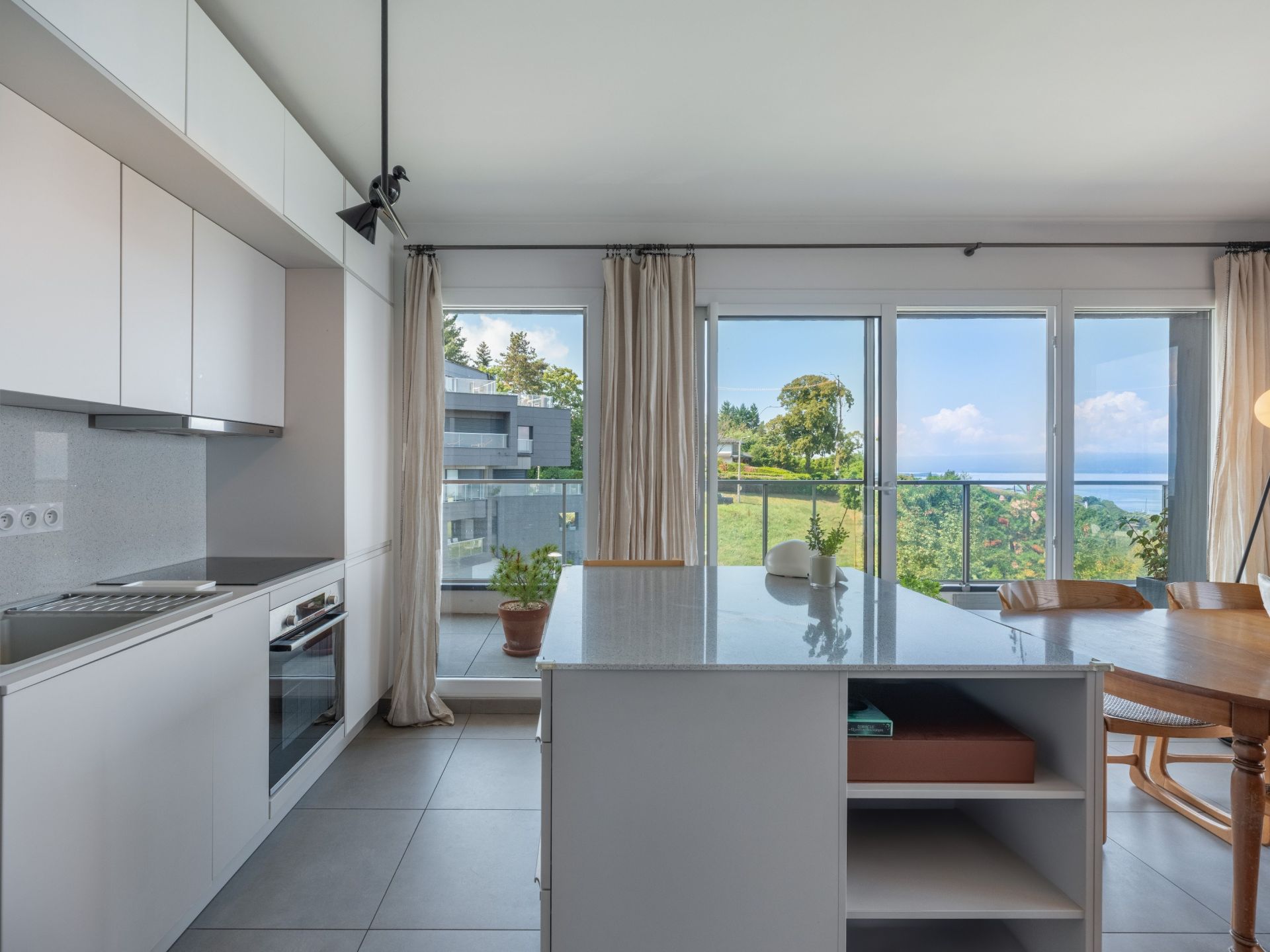 apartment 4 Rooms for sale on NEUVECELLE (74500)