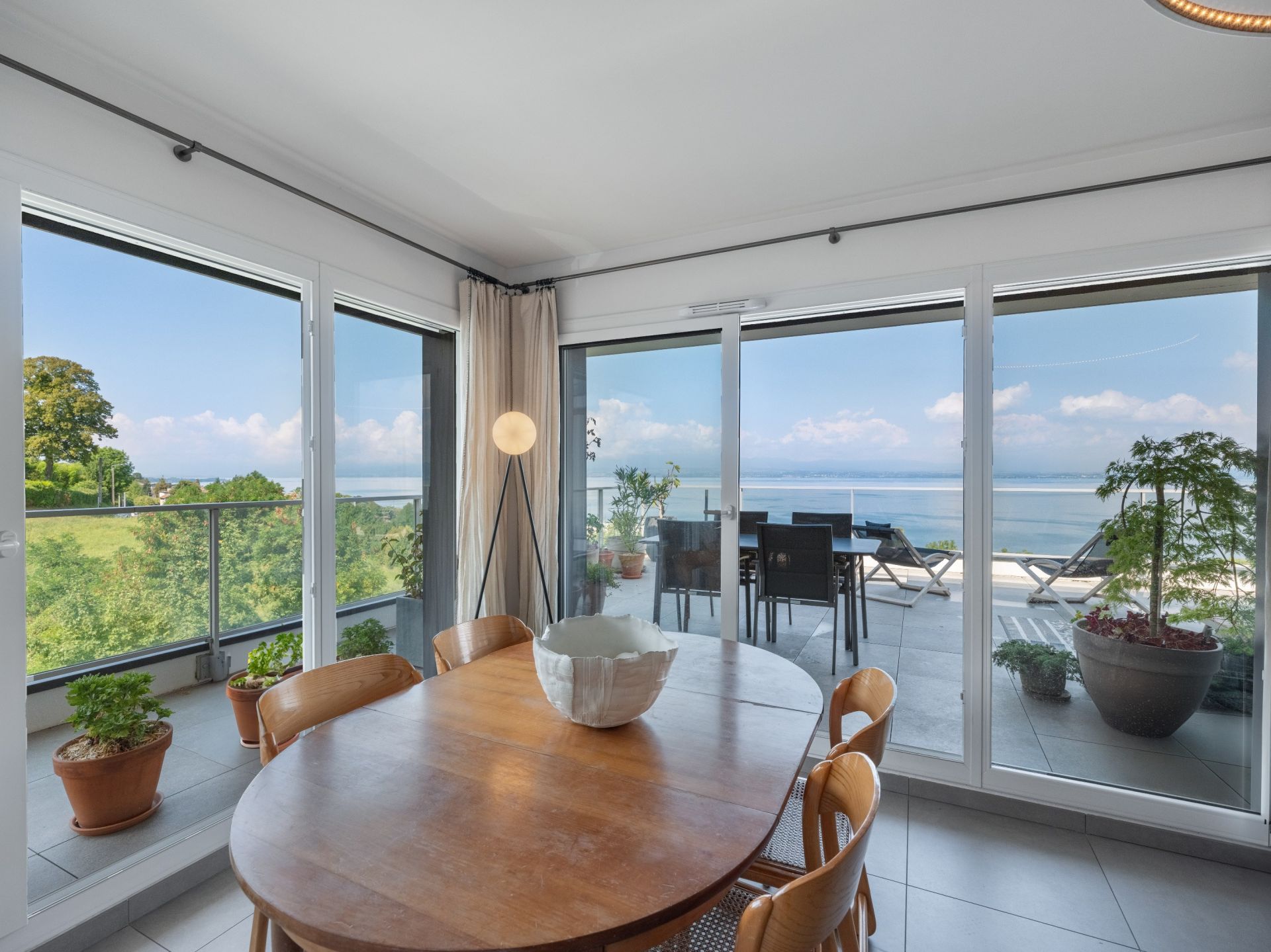 apartment 4 Rooms for sale on NEUVECELLE (74500)