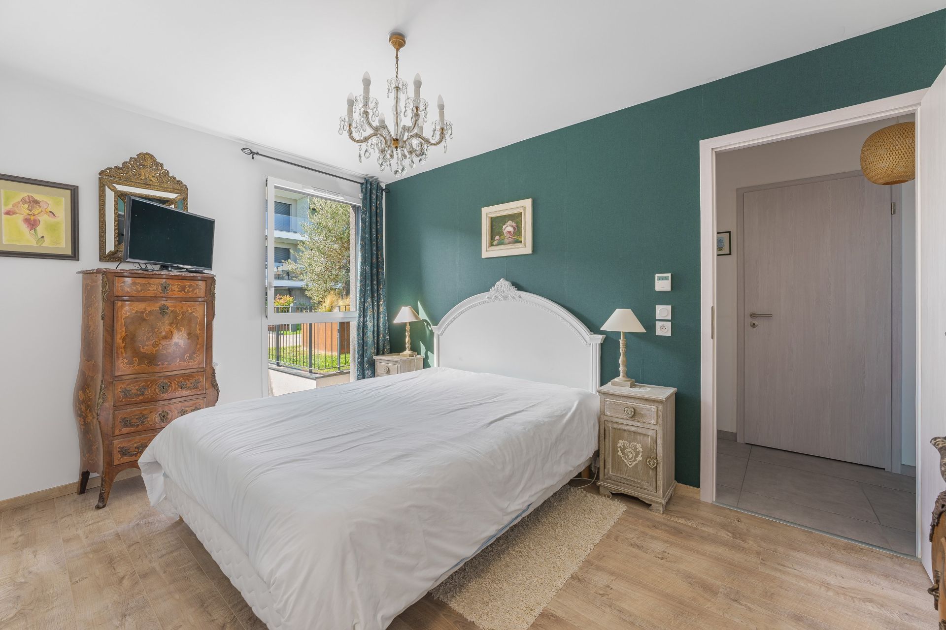 apartment 4 Rooms for sale on EVIAN LES BAINS (74500)